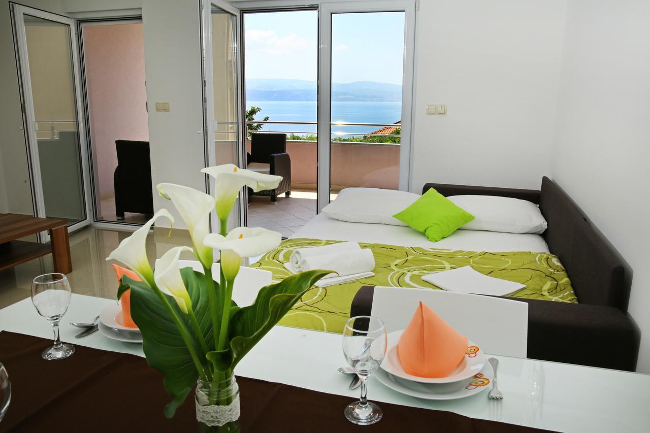 Apartments Nemira Exclusive Оміш Екстер'єр фото