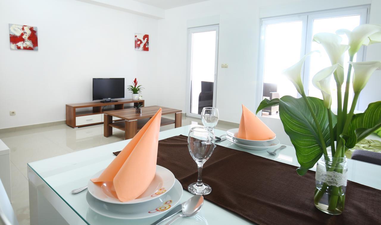 Apartments Nemira Exclusive Оміш Екстер'єр фото