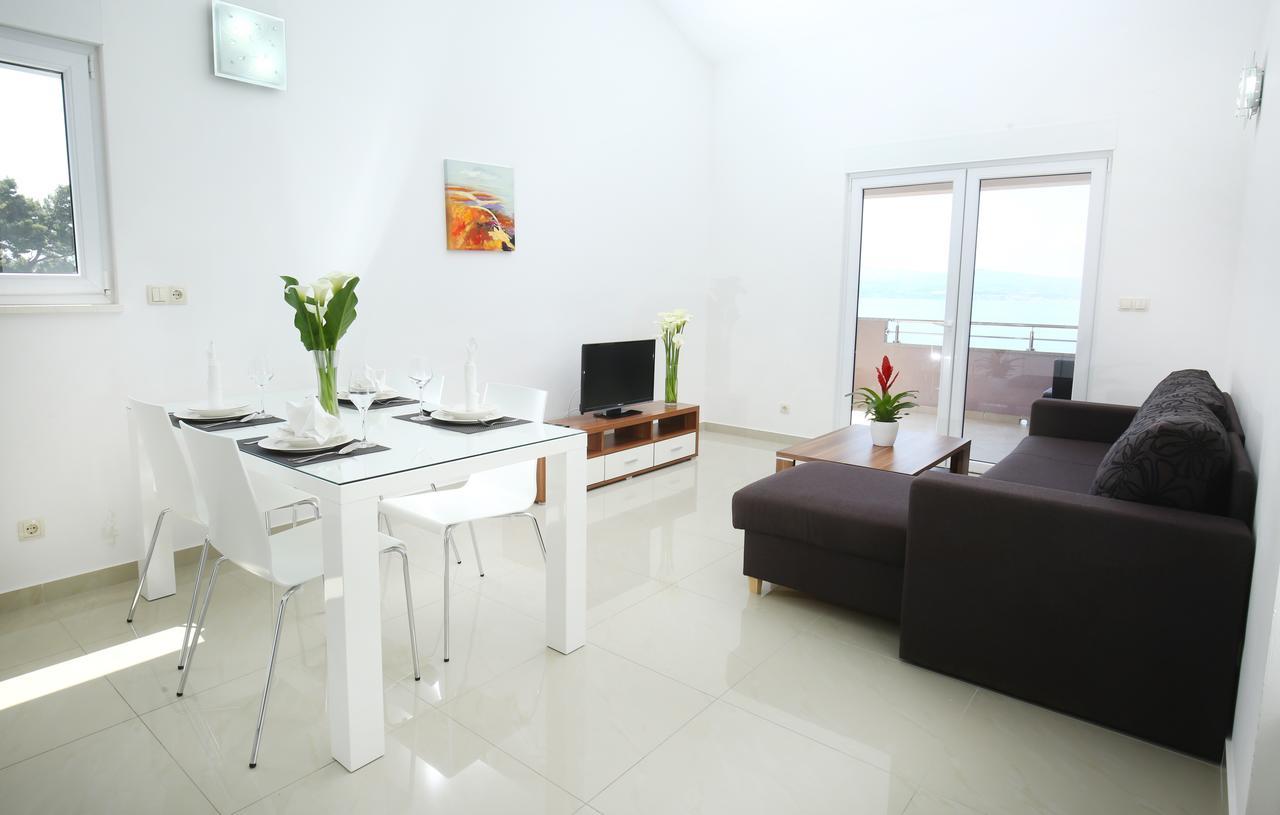 Apartments Nemira Exclusive Оміш Екстер'єр фото