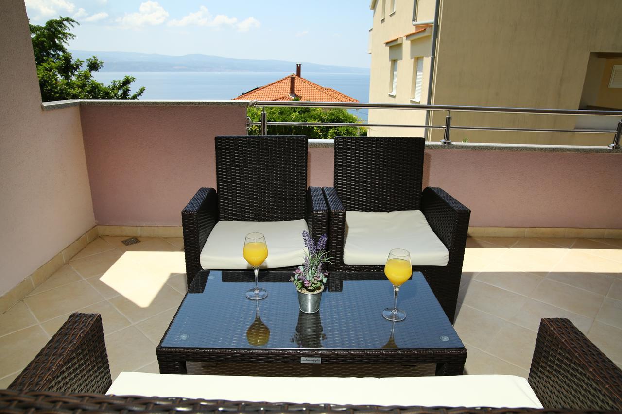 Apartments Nemira Exclusive Оміш Екстер'єр фото